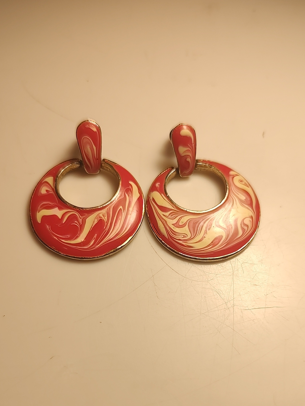 Vintage Red & Cream Marbled Enamel Door Knocker Earrings Gold Tone Pierced